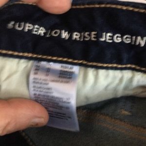 New no tags AE low rise begging ez 12 r length